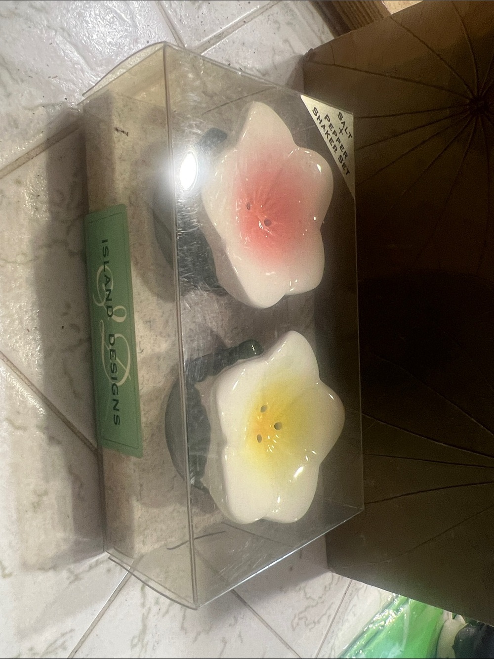 Island Designs Plumeria Ceramic Salt and Pepper Shakers